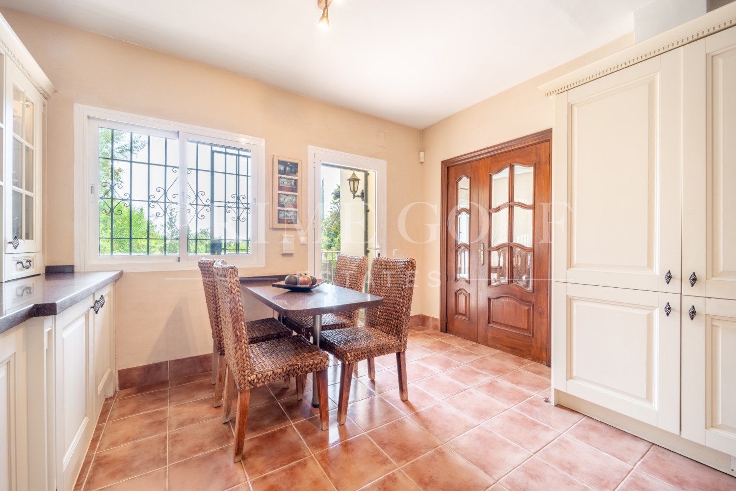 4 bed Villa For Sale in Marbella East, Malaga - thumb 31