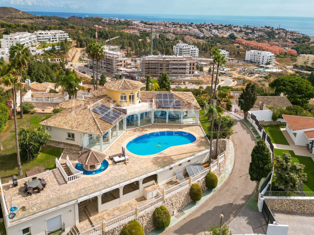 5 bed Villa For Sale in Mijas Costa, Malaga - thumb 5