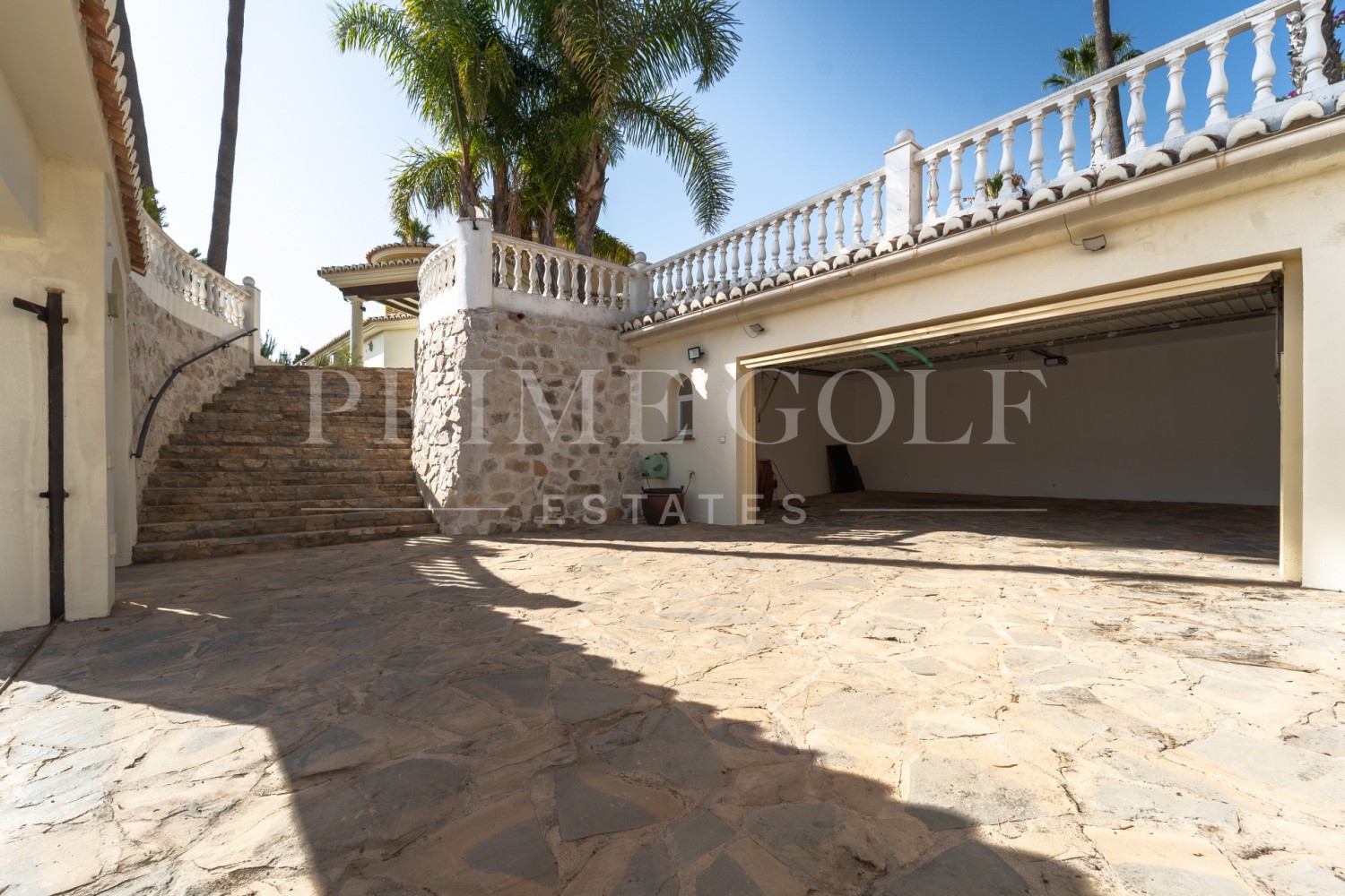 5 bed Villa For Sale in Mijas Costa, Malaga - thumb 11