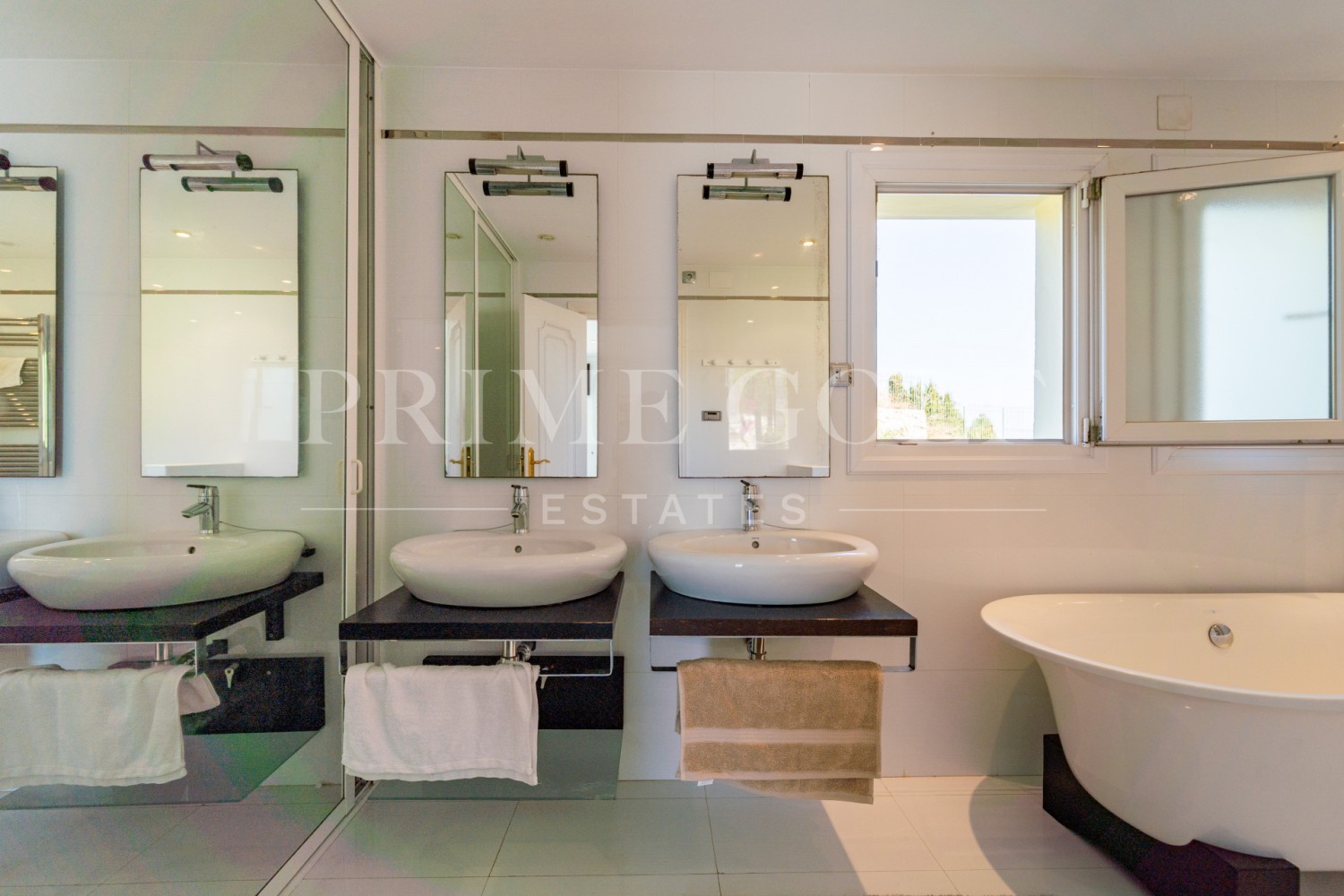 5 bed Villa For Sale in Mijas Costa, Malaga - thumb 35