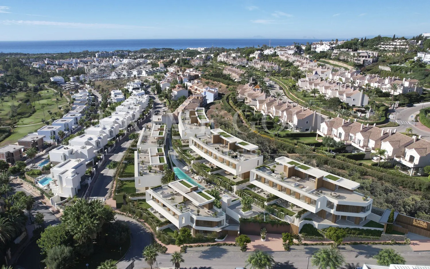 4 bed Townhouse For Sale in Estepona, Malaga - thumb 1