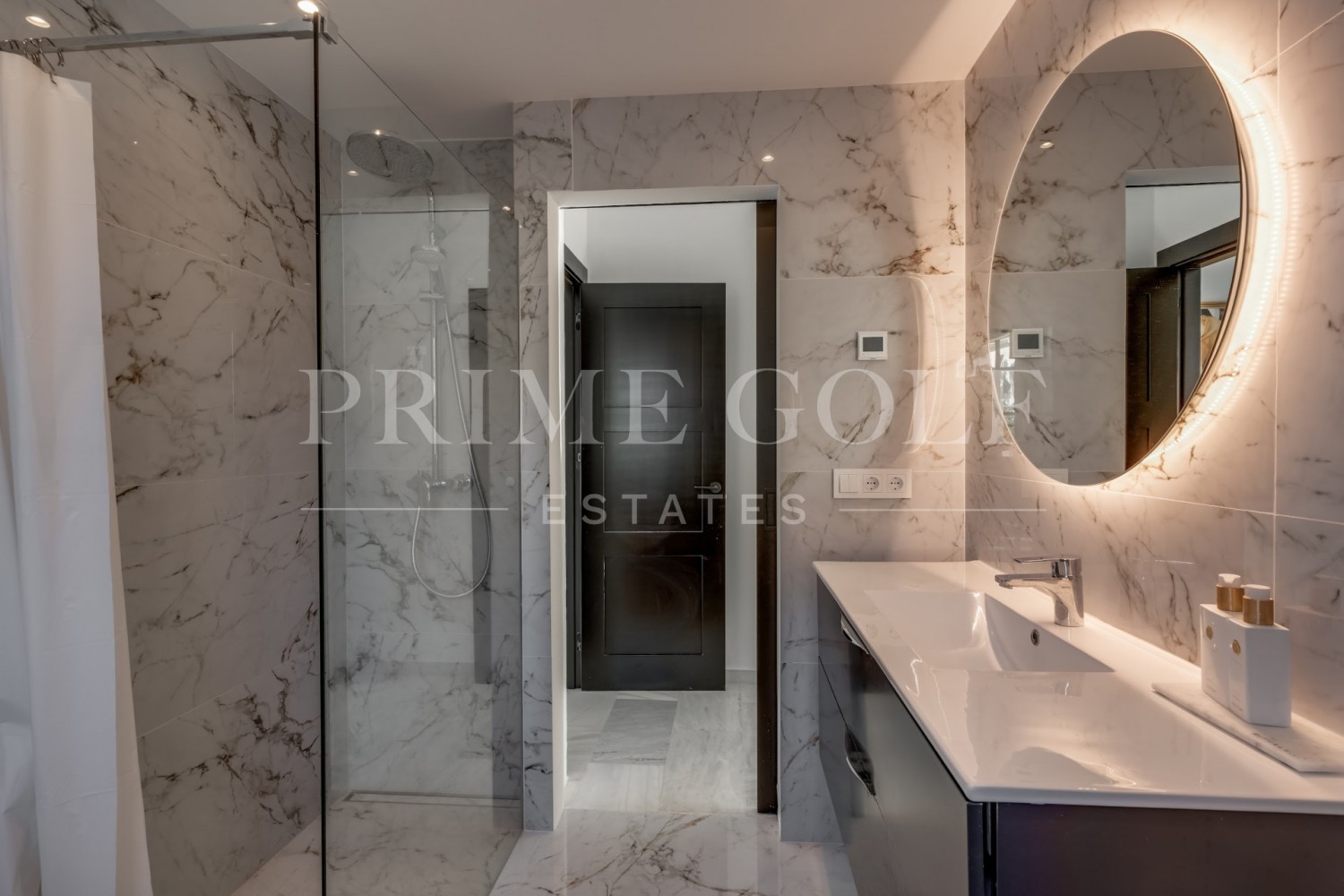 5 bed Villa For Sale in Nueva Andalucia, Malaga - thumb 29