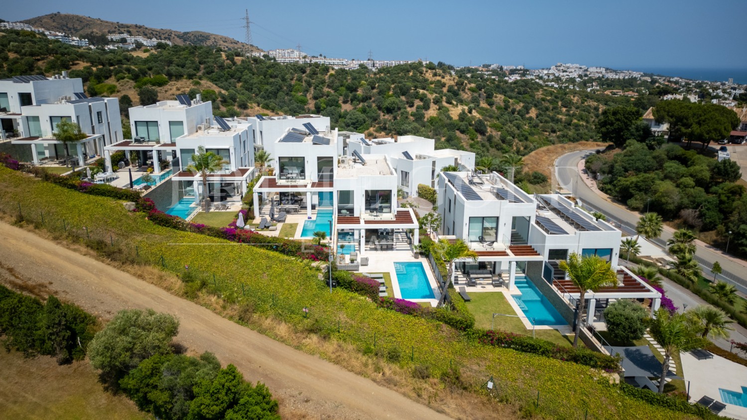 5 bed Villa For Sale in Marbella East, Malaga - thumb 17