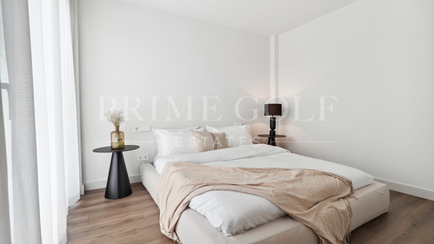 5 bed Villa For Sale in Nueva Andalucia, Malaga - thumb 15