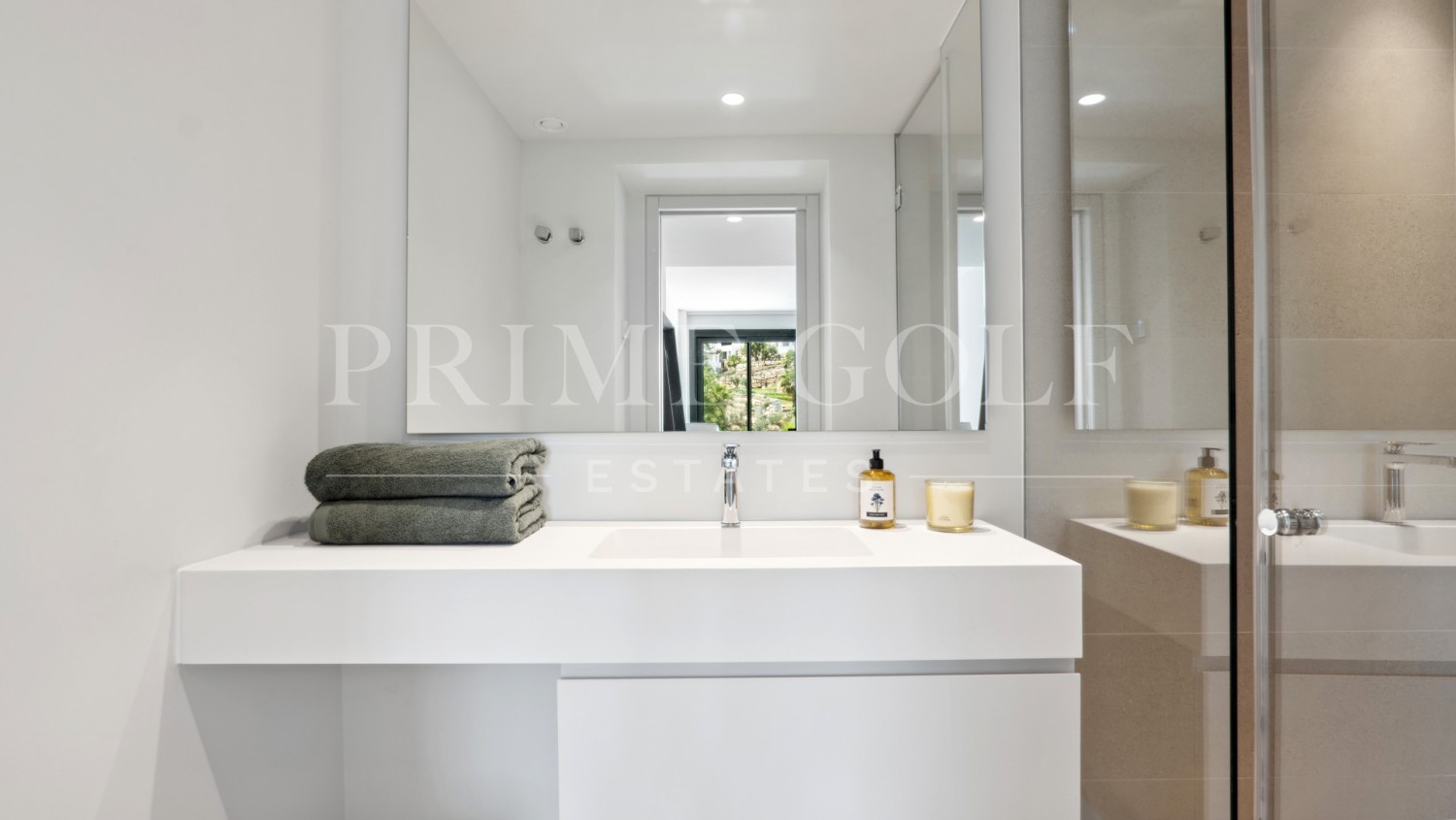 5 bed Villa For Sale in Nueva Andalucia, Malaga - thumb 16