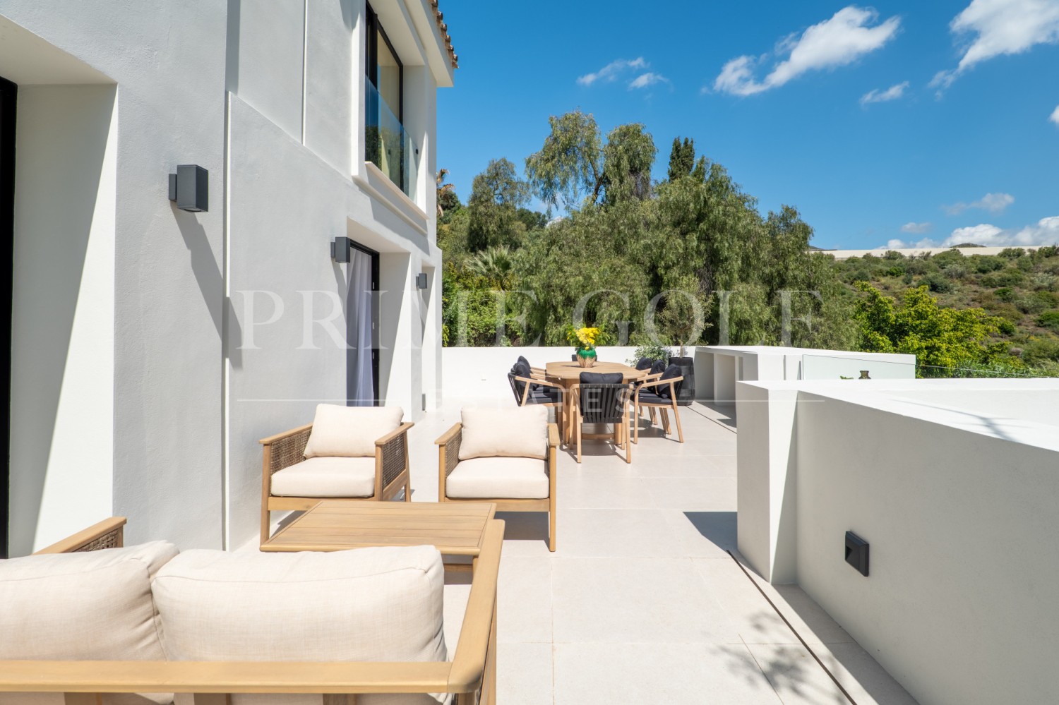 5 bed Villa For Sale in Nueva Andalucia, Malaga - thumb 18