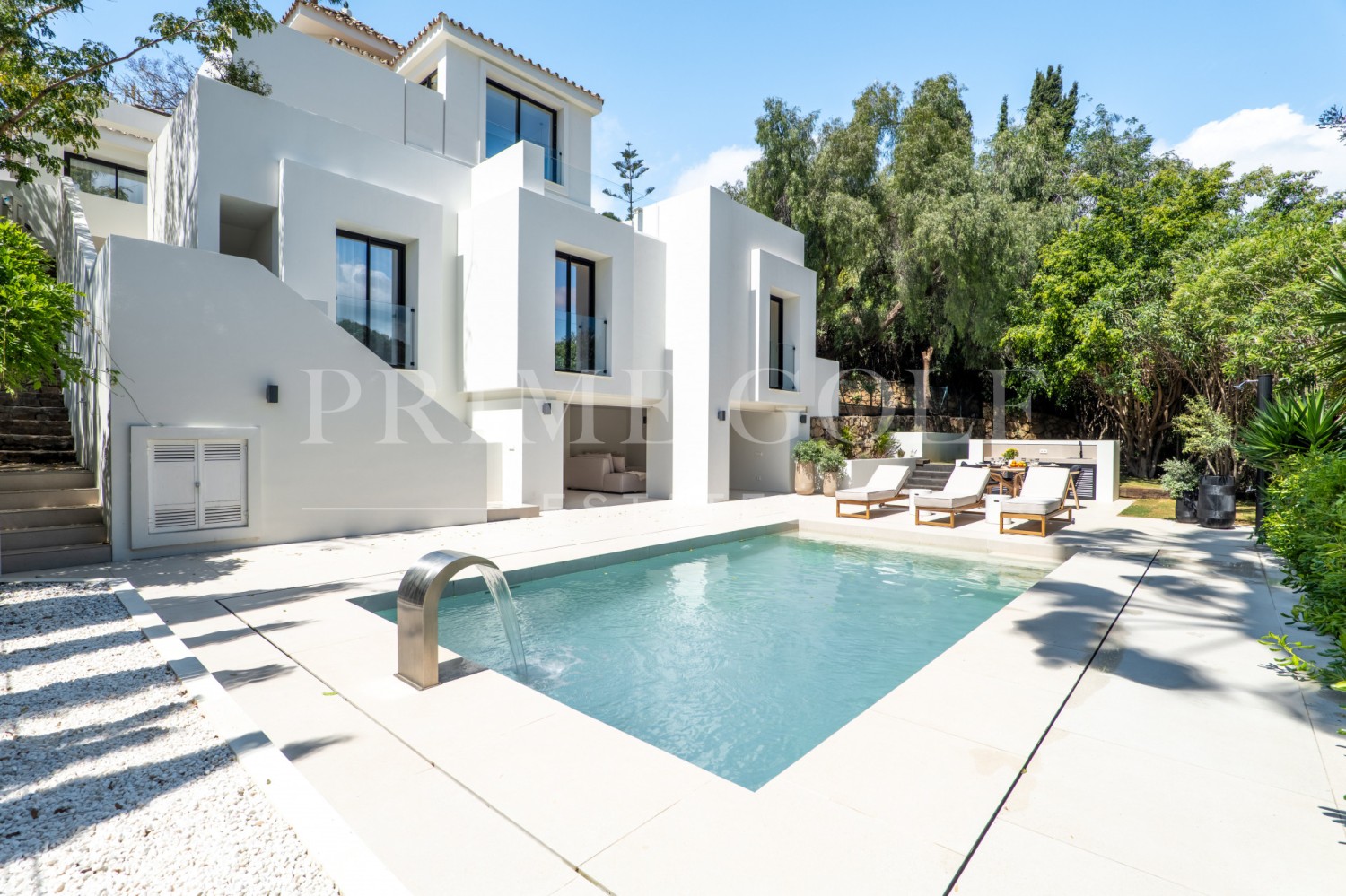 5 bed Villa For Sale in Nueva Andalucia, Malaga - thumb 24