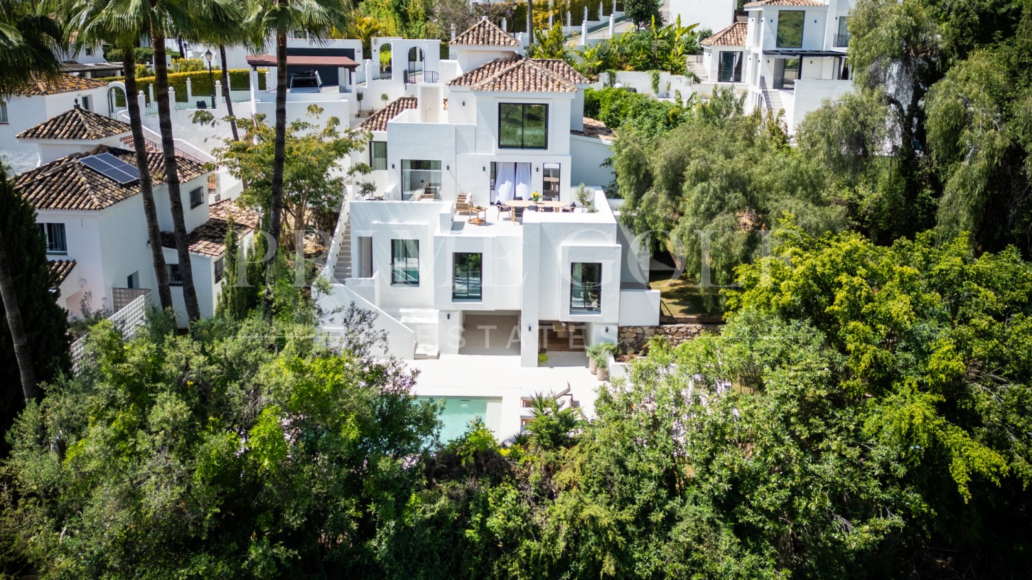 5 bed Villa For Sale in Nueva Andalucia, Malaga - thumb 27