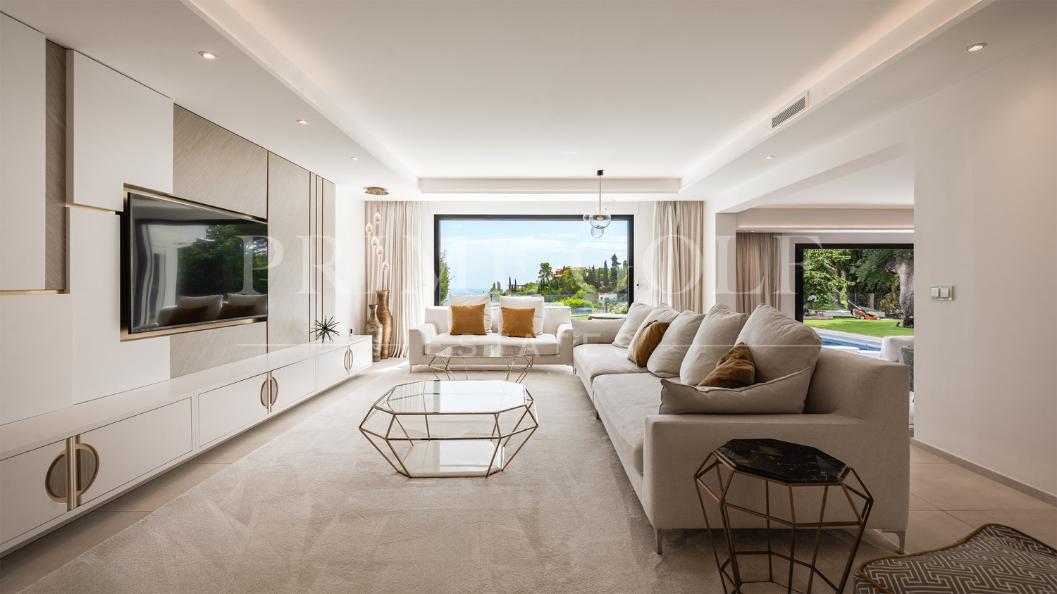 8 bed Villa For Sale in Benahavis, Malaga - thumb 4