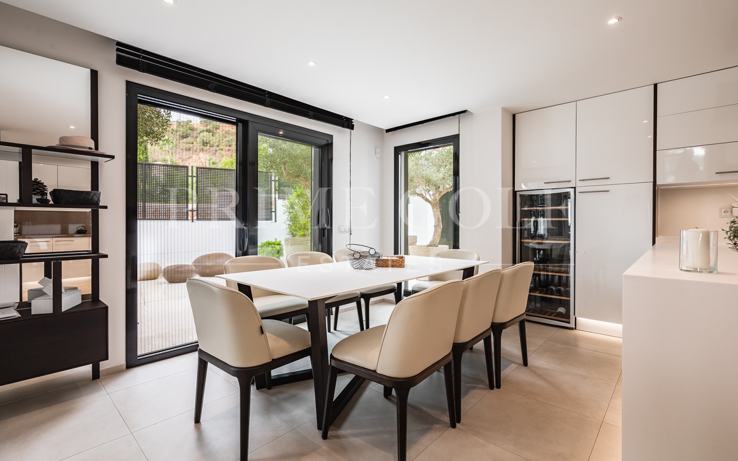 8 bed Villa For Sale in Benahavis, Malaga - thumb 9