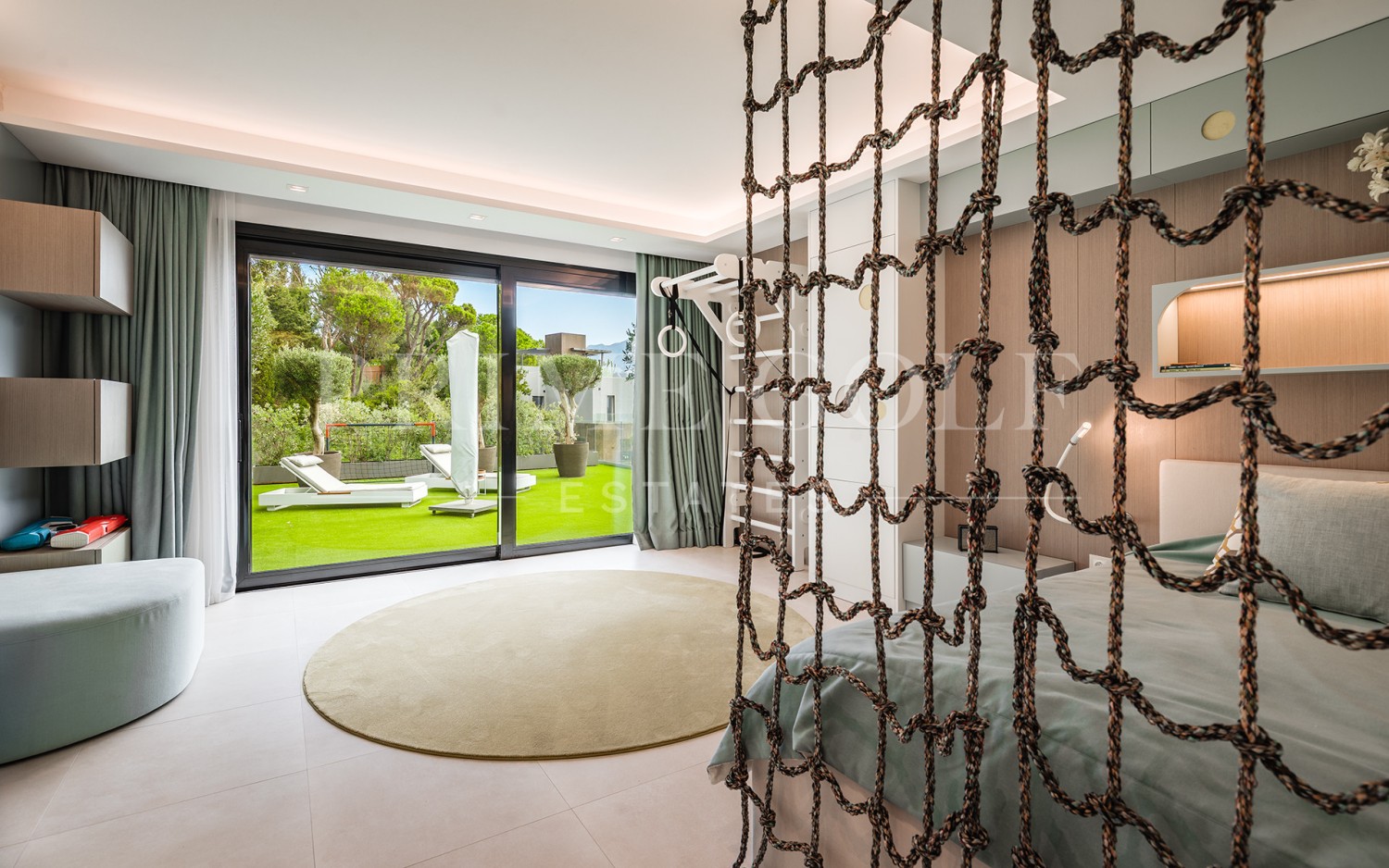 8 bed Villa For Sale in Benahavis, Malaga - thumb 23