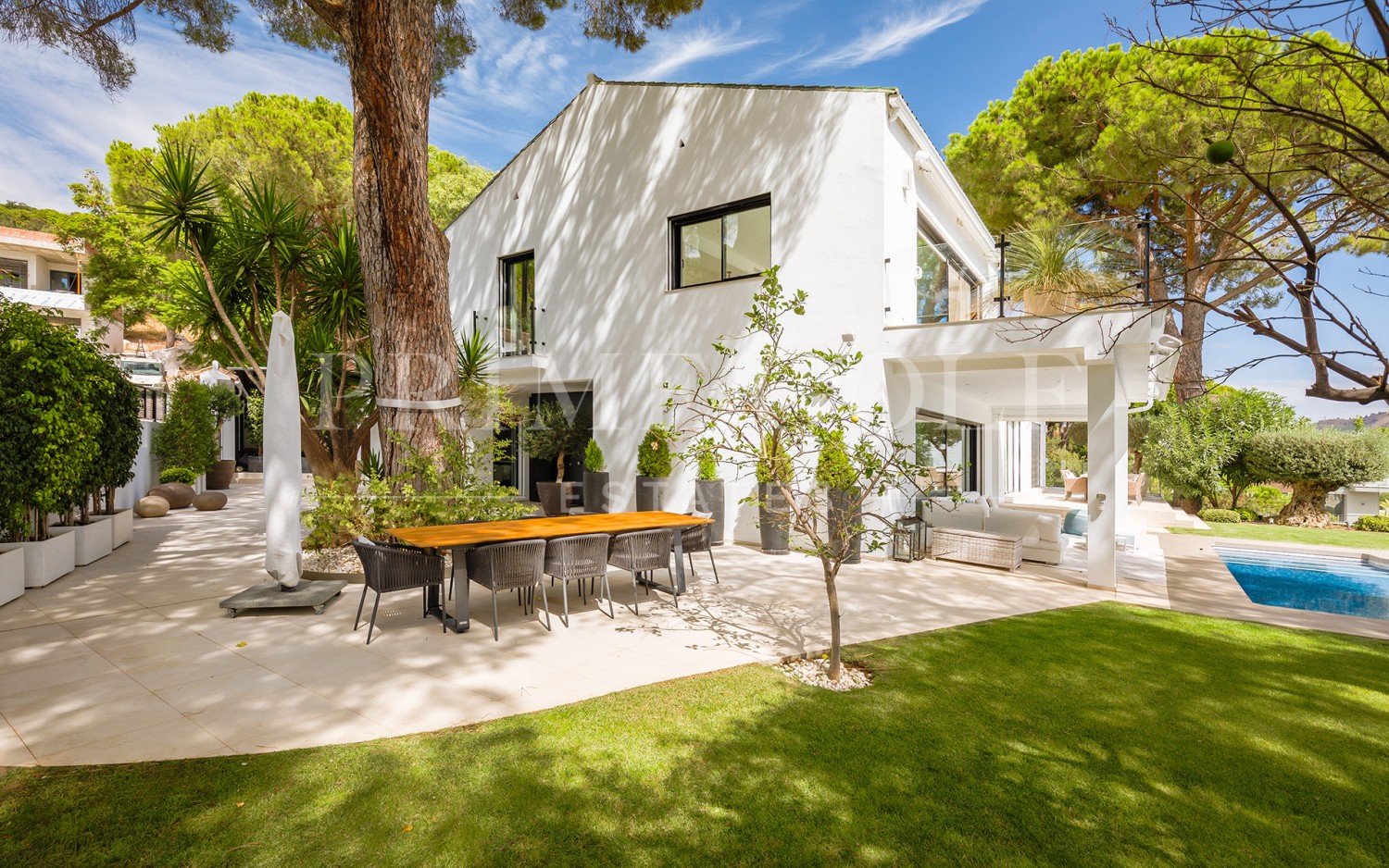 8 bed Villa For Sale in Benahavis, Malaga - thumb 40