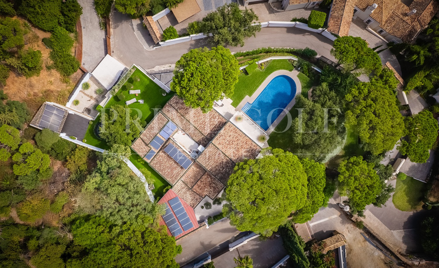 8 bed Villa For Sale in Benahavis, Malaga - thumb 48