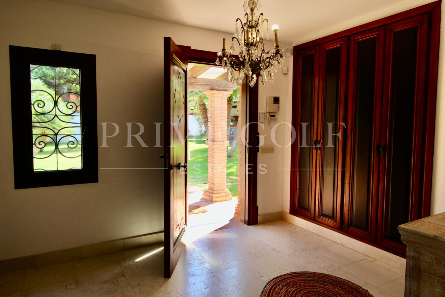 4 bed Villa For Sale in Estepona, Malaga - thumb 5