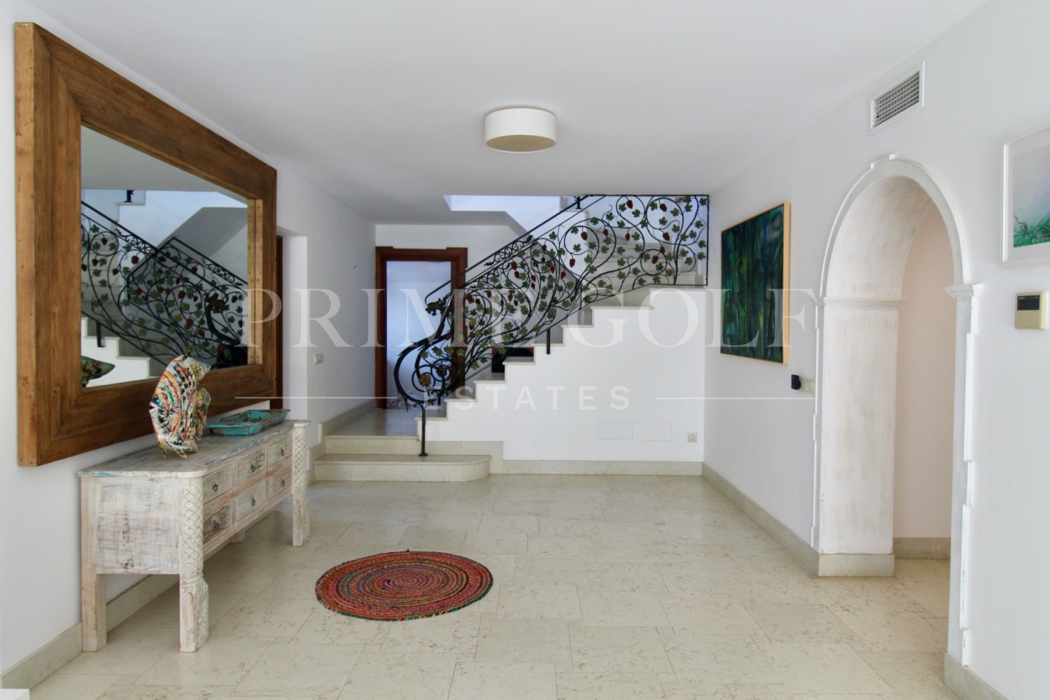 4 bed Villa For Sale in Estepona, Malaga - thumb 8