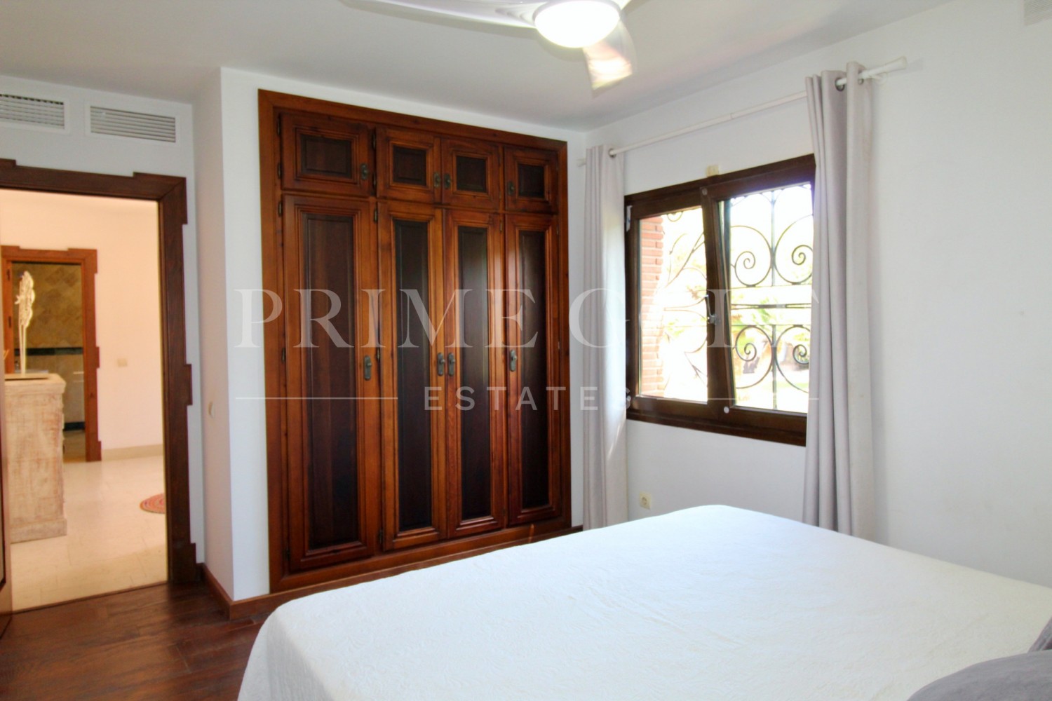 4 bed Villa For Sale in Estepona, Malaga - thumb 35