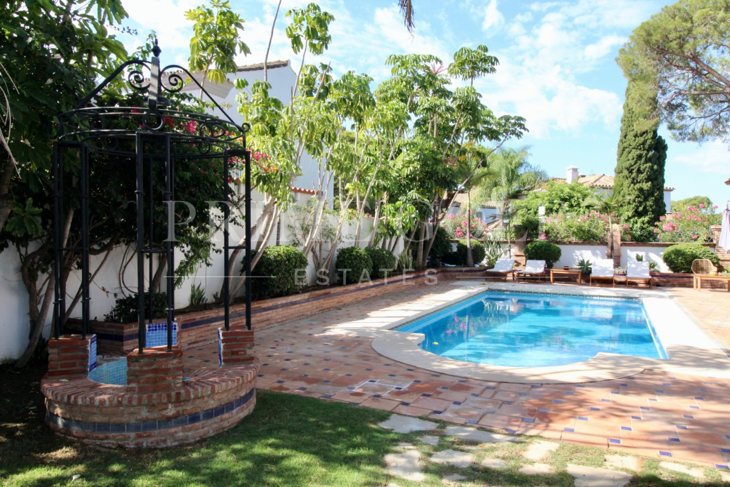 4 bed Villa For Sale in Estepona, Malaga - thumb 49