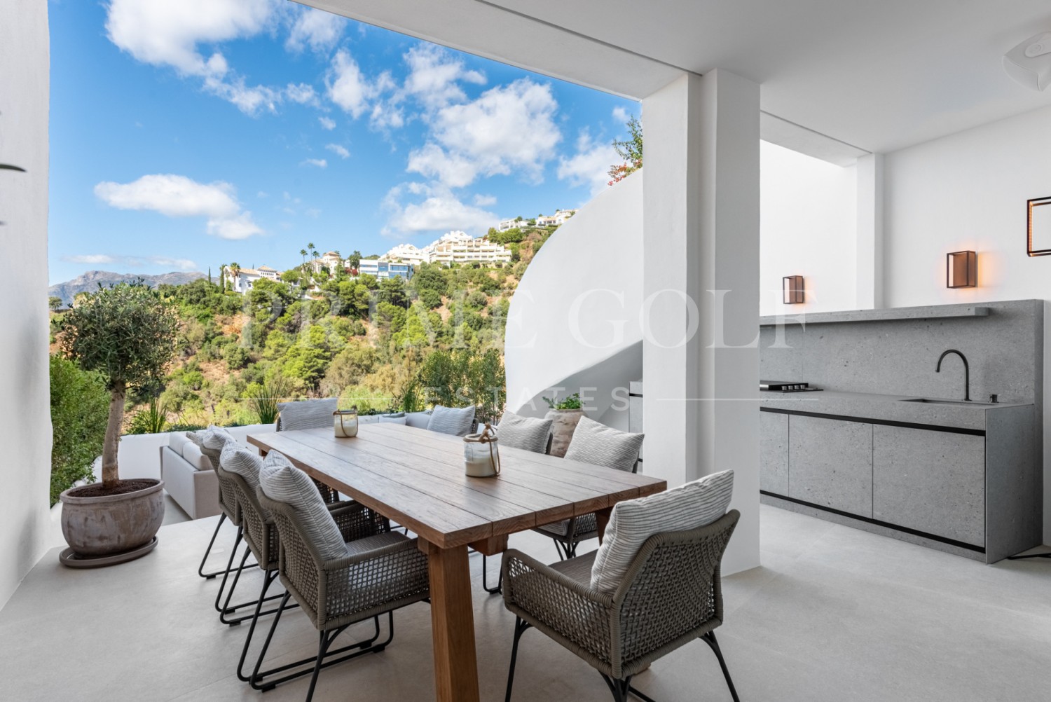 3 bed Townhouse For Sale in Marbella East, Malaga - thumb 8
