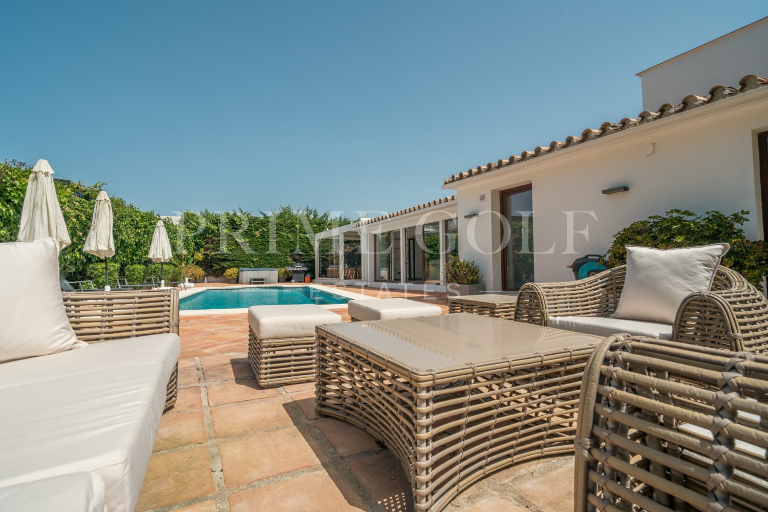 8 bed Villa For Sale in San Pedro de Alcantara, Malaga - thumb 1