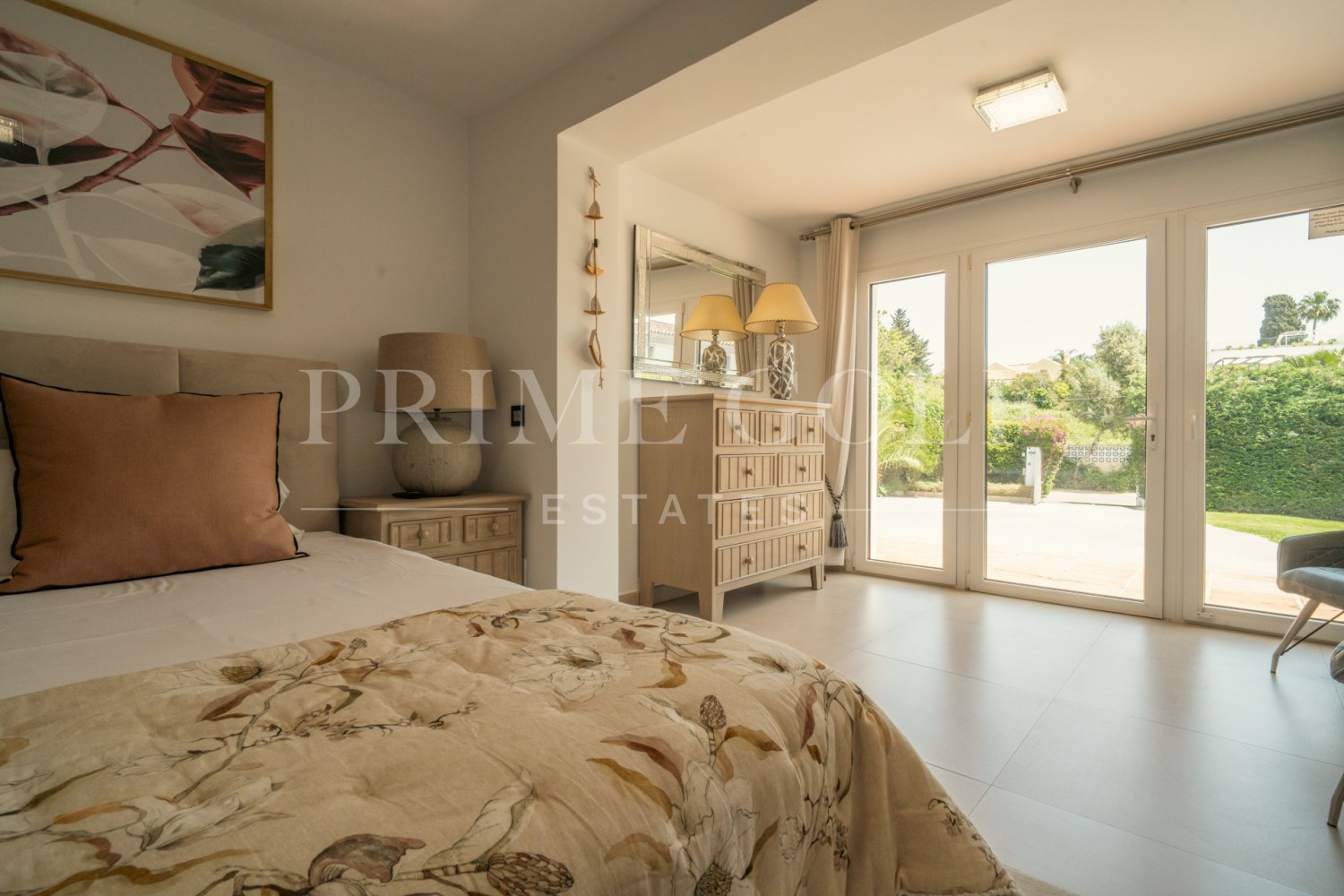 8 bed Villa For Sale in San Pedro de Alcantara, Malaga - thumb 16