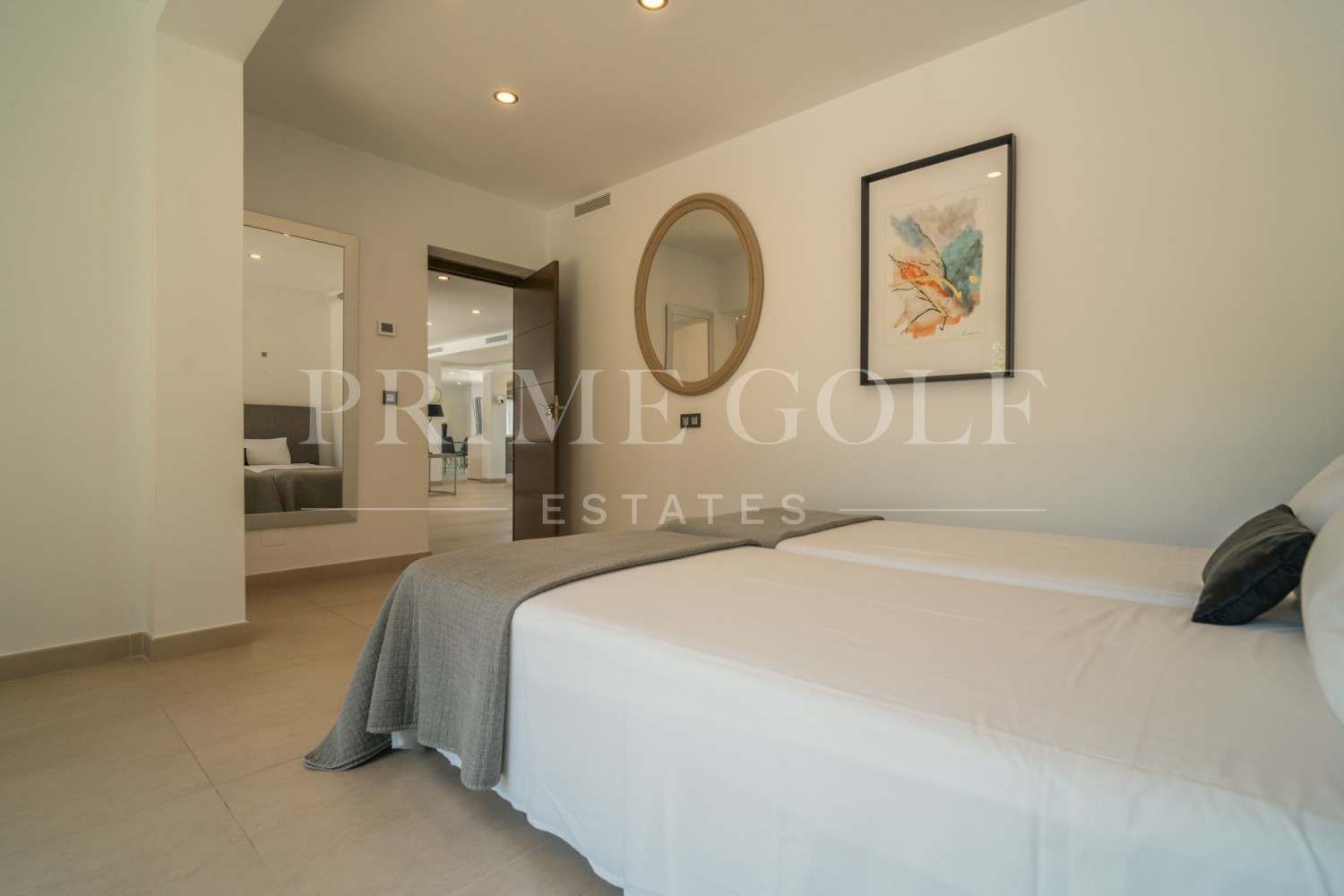 8 bed Villa For Sale in San Pedro de Alcantara, Malaga - thumb 20
