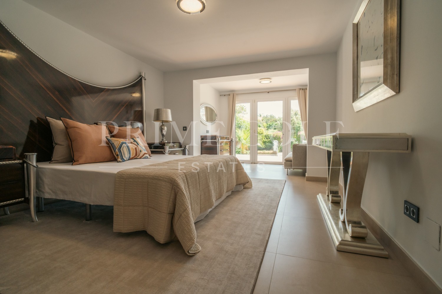8 bed Villa For Sale in San Pedro de Alcantara, Malaga - thumb 25