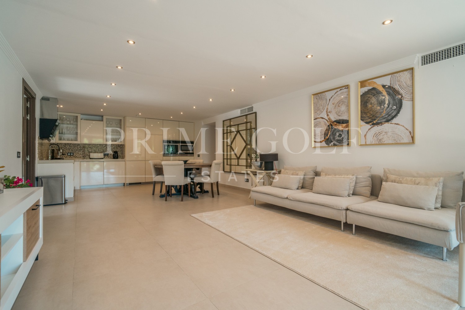 8 bed Villa For Sale in San Pedro de Alcantara, Malaga - thumb 27