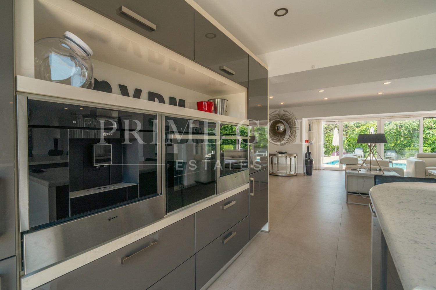 8 bed Villa For Sale in San Pedro de Alcantara, Malaga - thumb 29