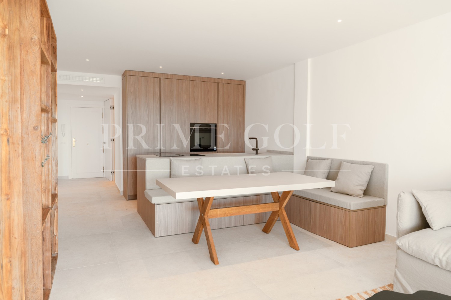 3 bed Apartment For Sale in Nueva Andalucia, Malaga - thumb 3