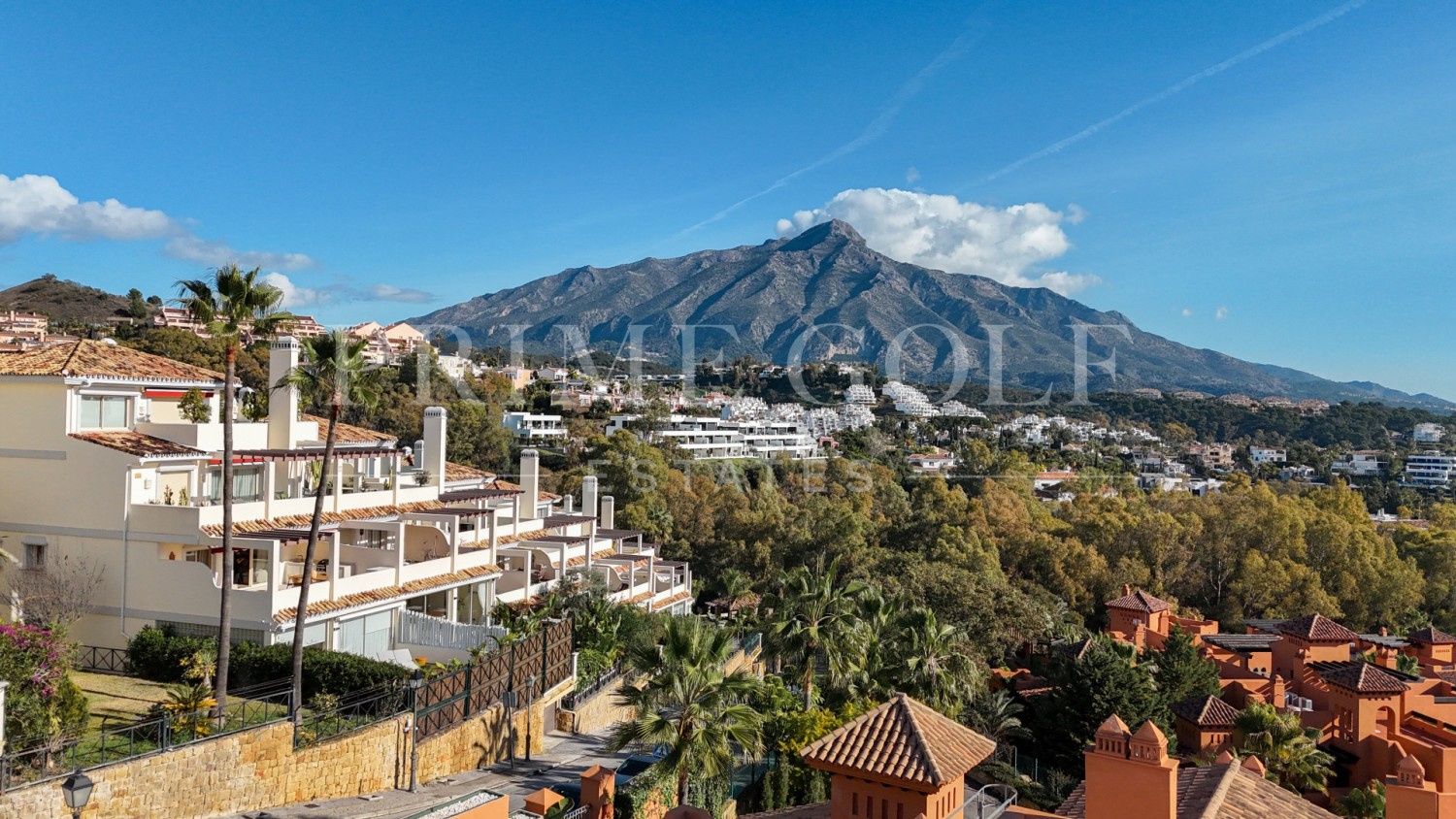3 bed Apartment For Sale in Nueva Andalucia, Malaga - thumb 7