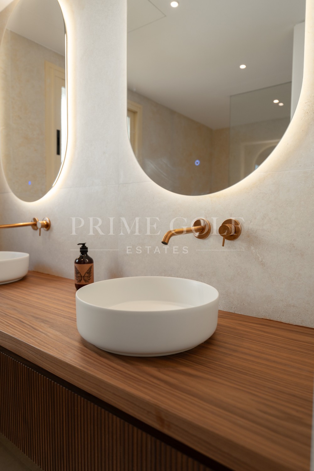 3 bed Apartment For Sale in Nueva Andalucia, Malaga - thumb 33