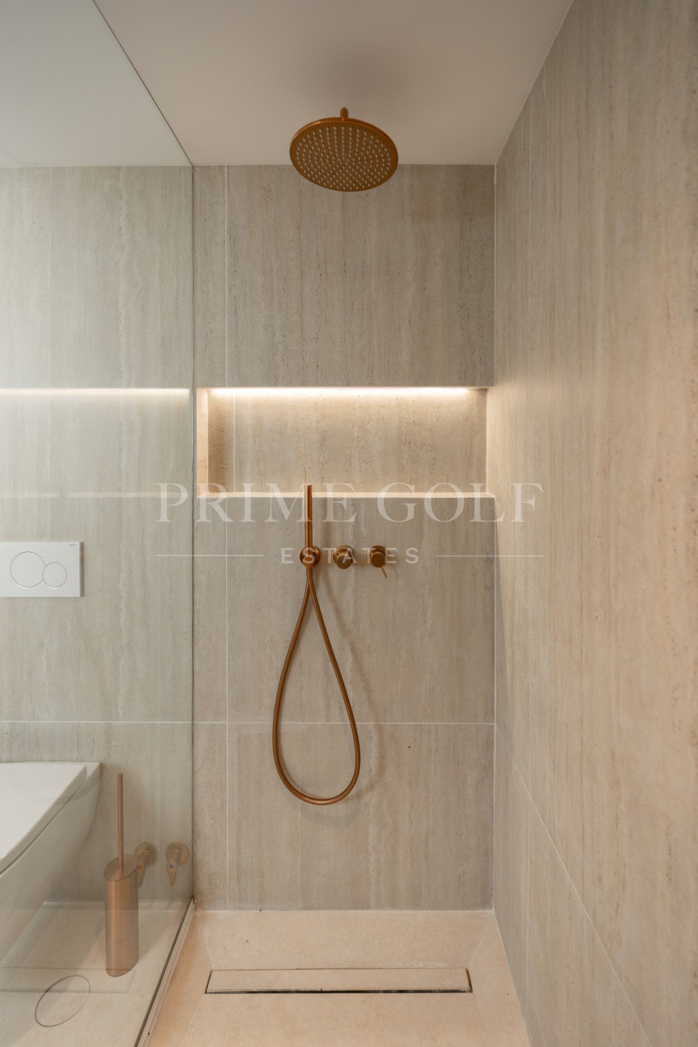 3 bed Apartment For Sale in Nueva Andalucia, Malaga - thumb 34
