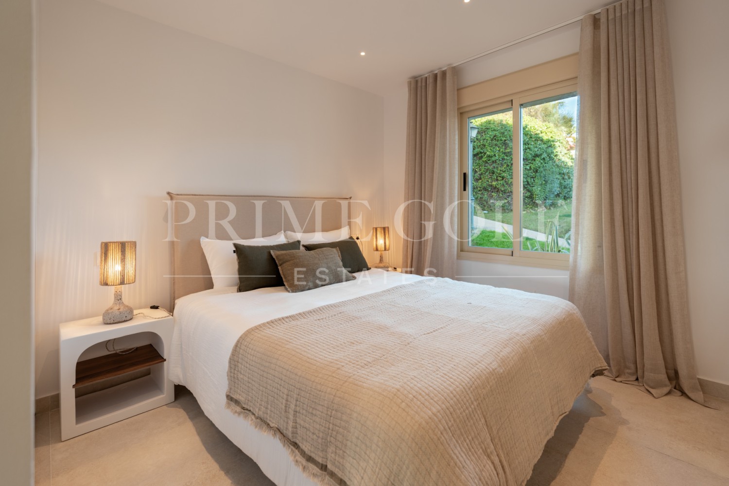 3 bed Apartment For Sale in Nueva Andalucia, Malaga - thumb 36