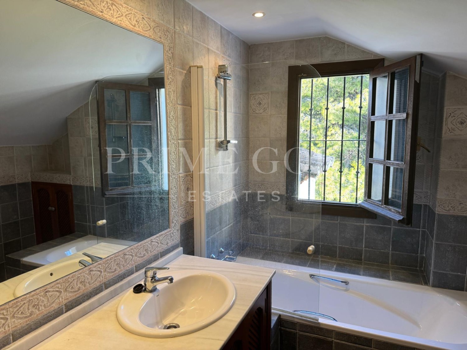 4 bed Townhouse For Sale in Marbella, Malaga - thumb 20
