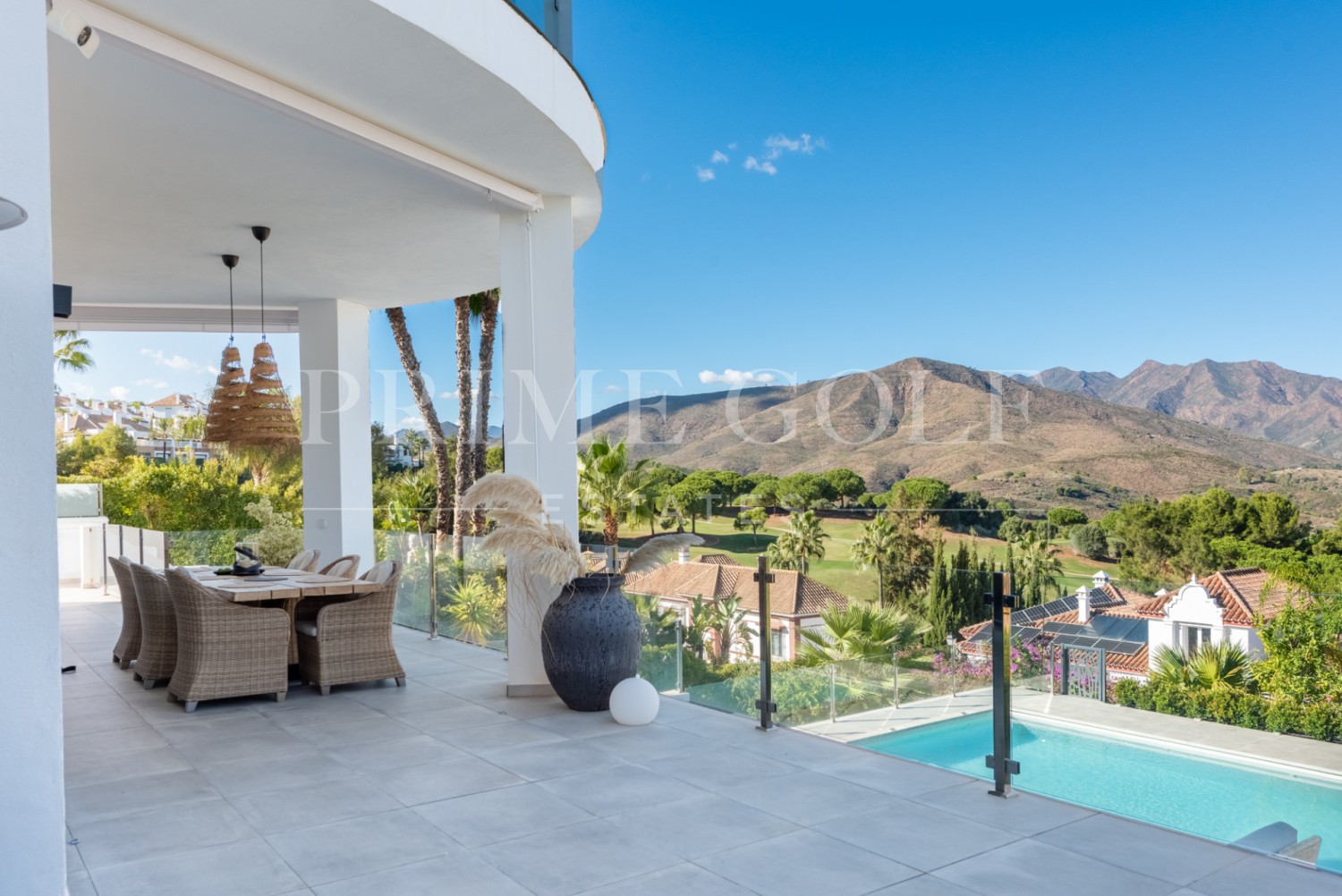 4 bed Villa For Sale in Mijas Costa, Malaga - thumb 1
