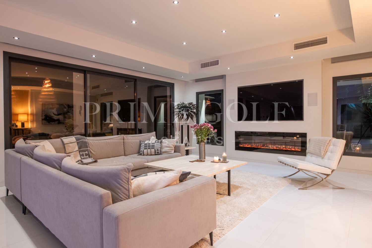 4 bed Villa For Sale in Mijas Costa, Malaga - thumb 12