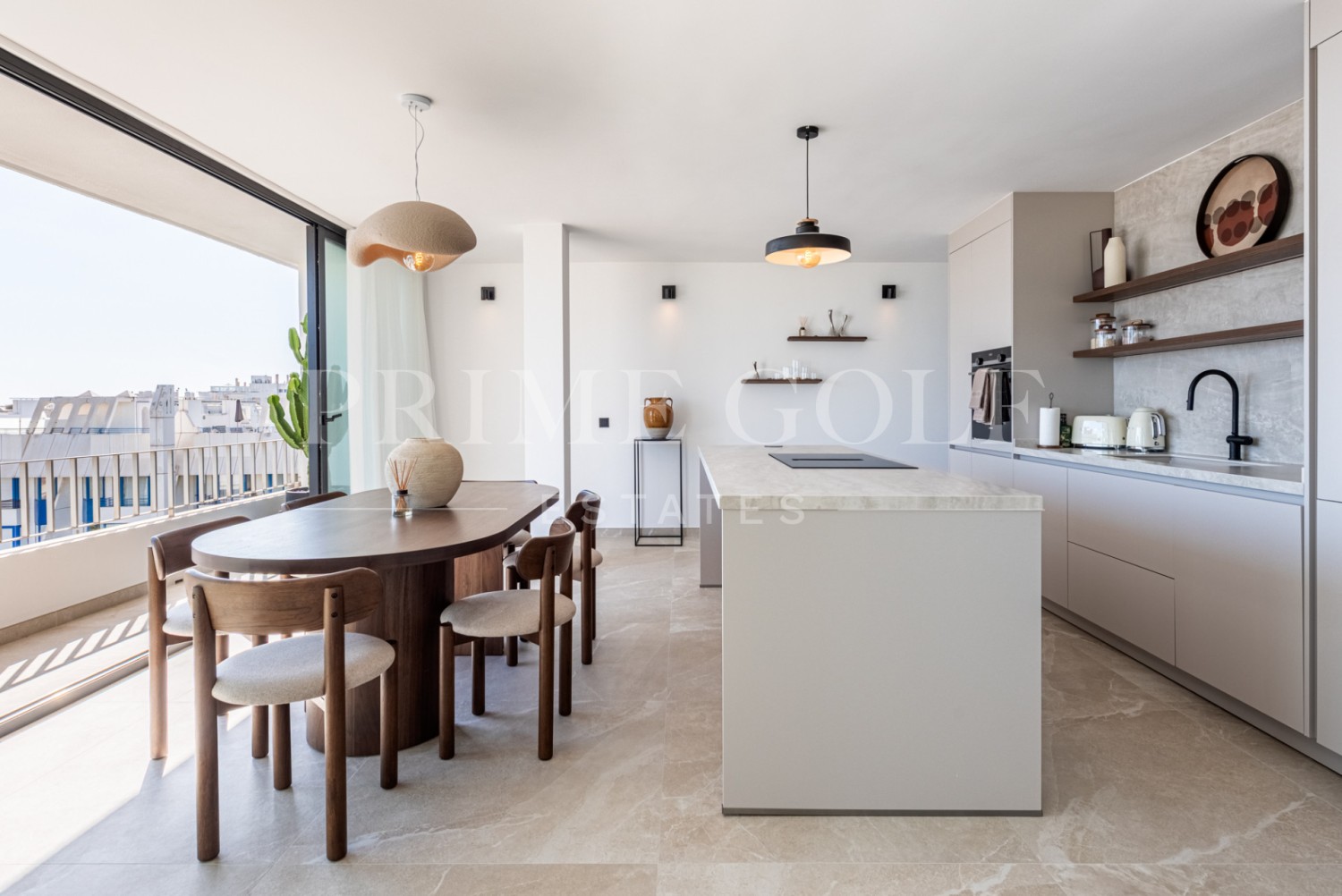 3 bed Penthouse For Sale in Marbella, Malaga - thumb 3