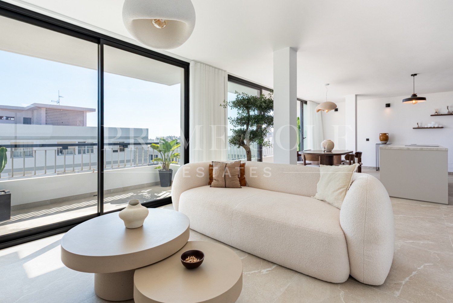 3 bed Penthouse For Sale in Marbella, Malaga - thumb 5