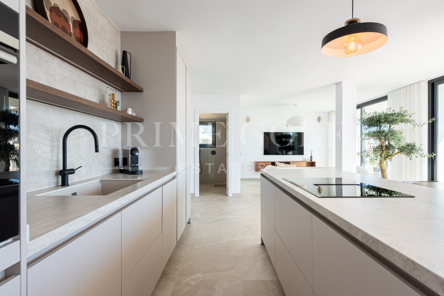 3 bed Penthouse For Sale in Marbella, Malaga - thumb 8