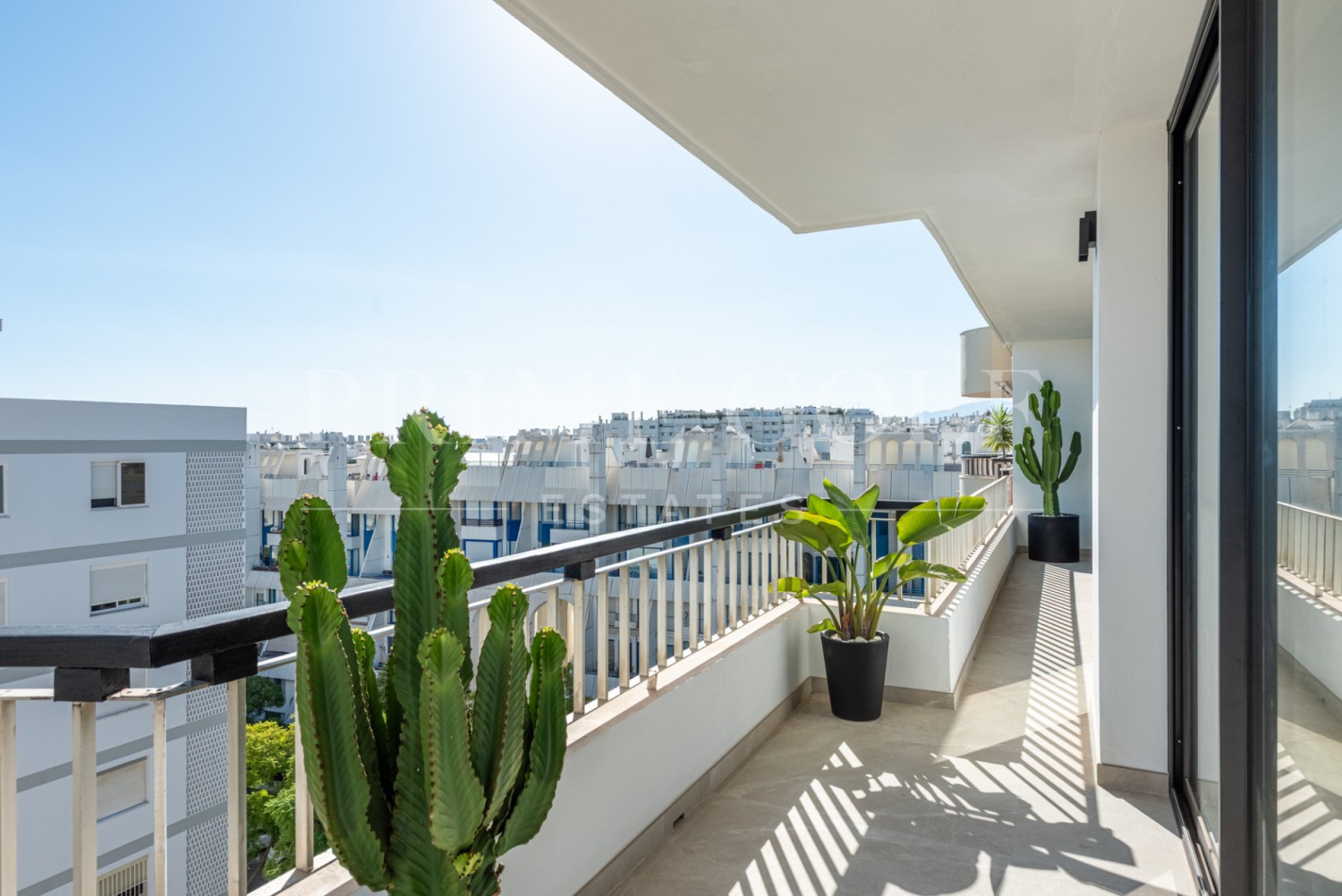 3 bed Penthouse For Sale in Marbella, Malaga - thumb 10