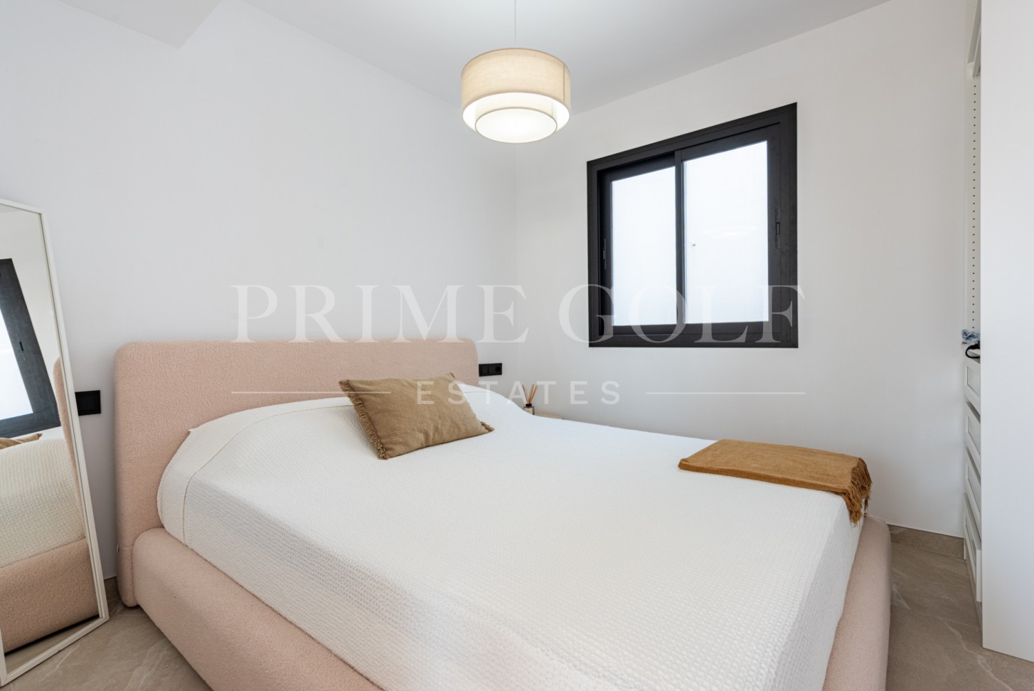 3 bed Penthouse For Sale in Marbella, Malaga - thumb 18