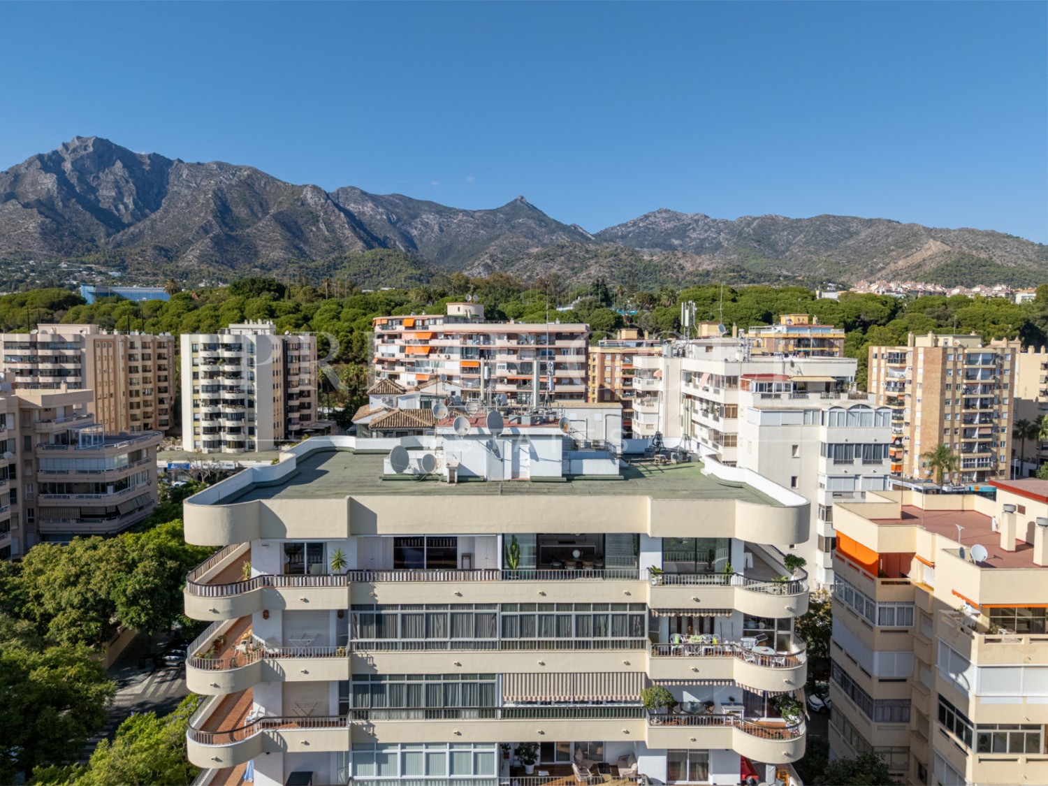 3 bed Penthouse For Sale in Marbella, Malaga - thumb 22