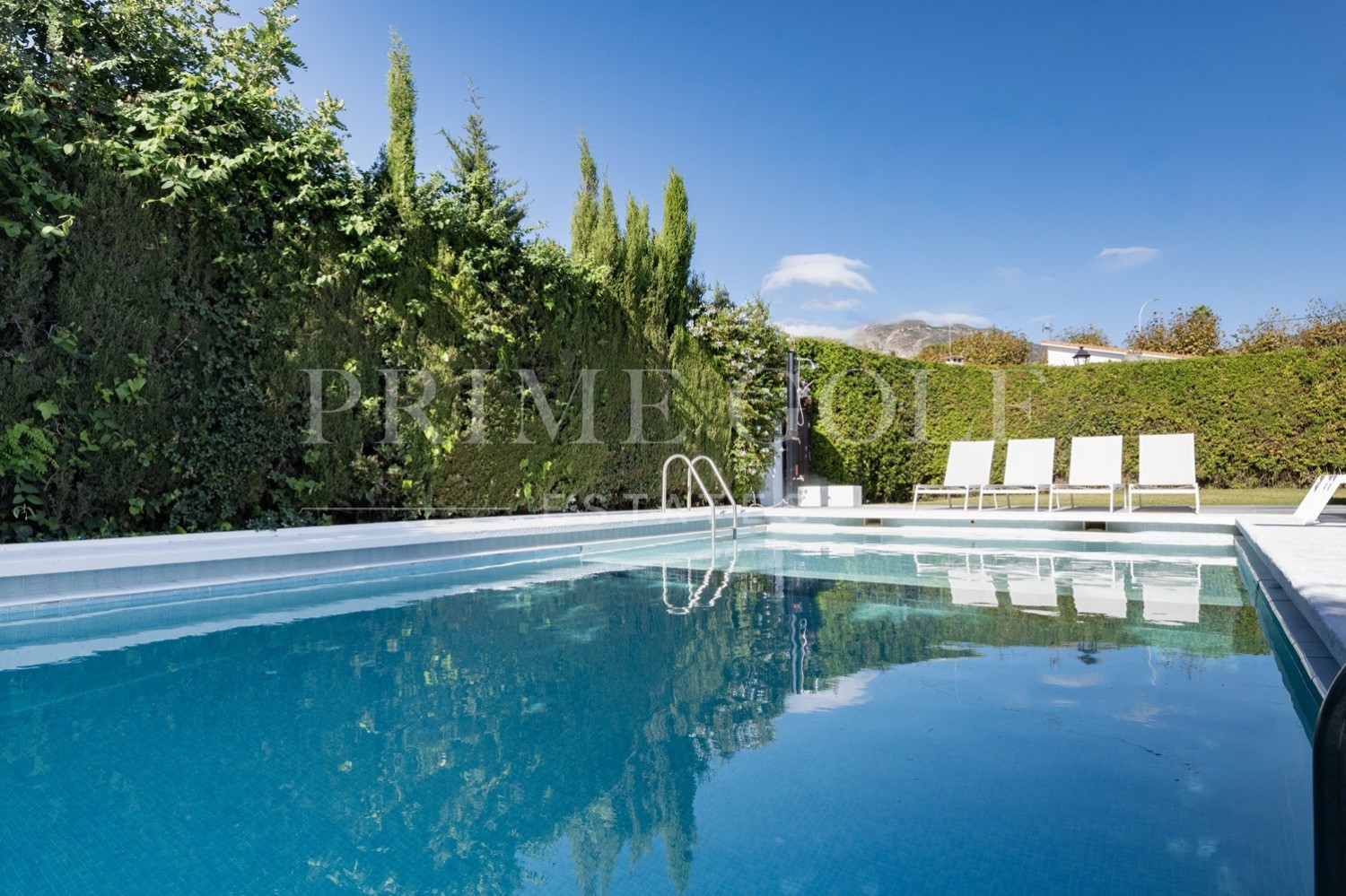 6 bed Villa For Sale in Benalmadena, Malaga - thumb 8