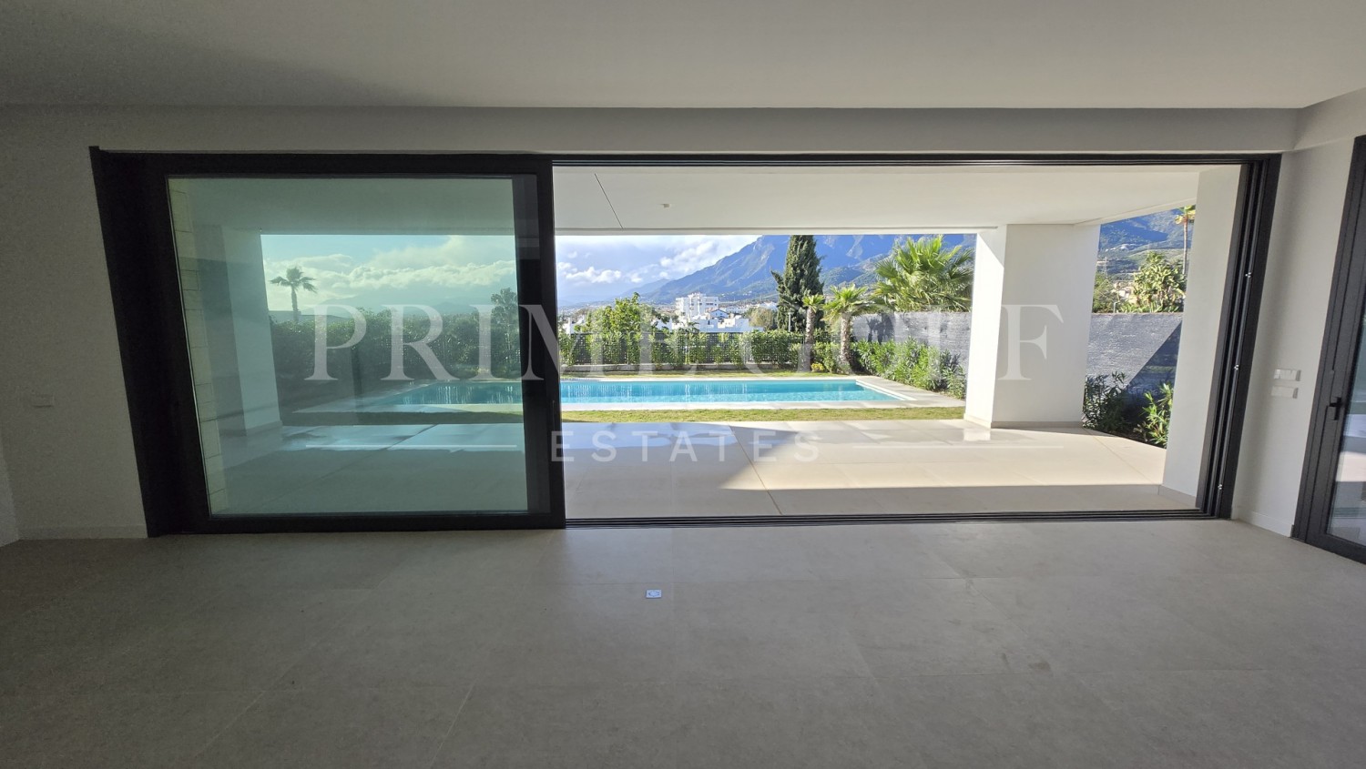4 bed Villa For Sale in Marbella East, Malaga - thumb 12