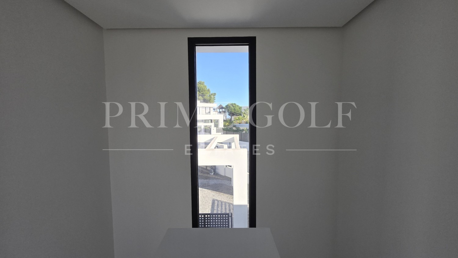 4 bed Villa For Sale in Marbella East, Malaga - thumb 27