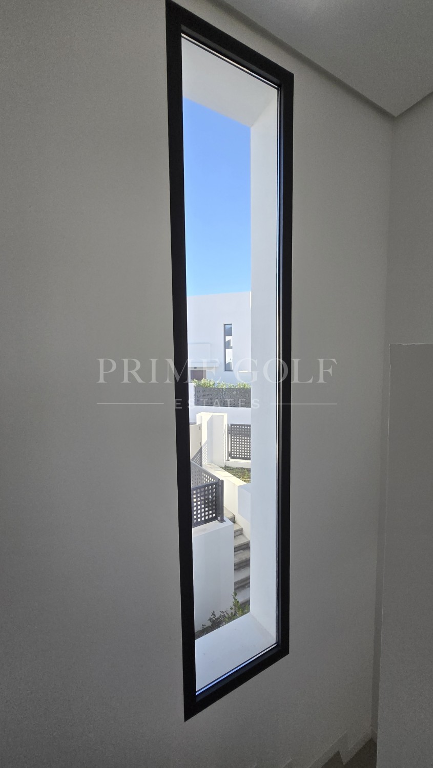 4 bed Villa For Sale in Marbella East, Malaga - thumb 28