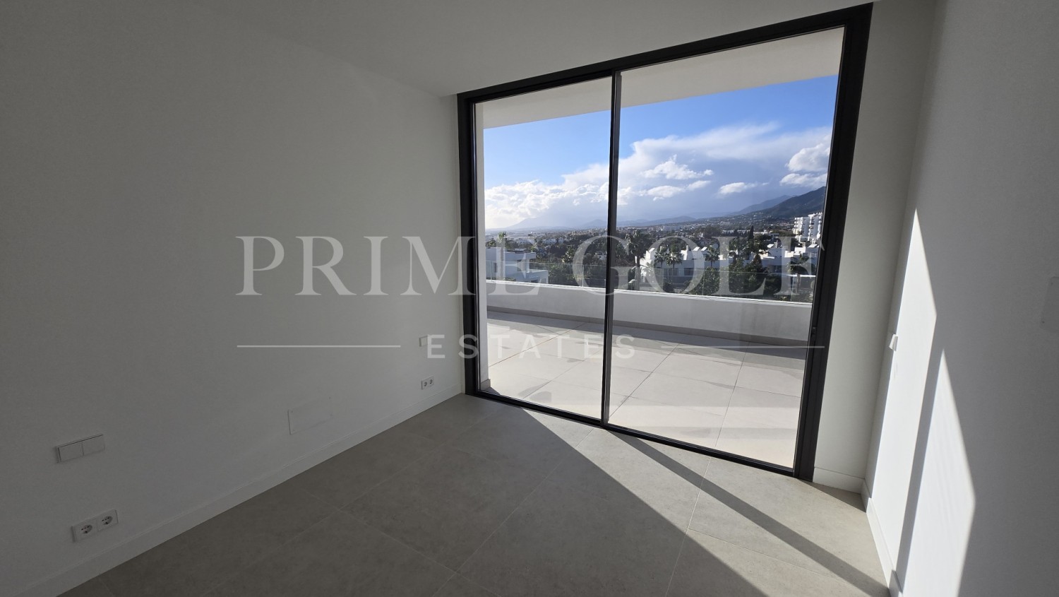4 bed Villa For Sale in Marbella East, Malaga - thumb 29