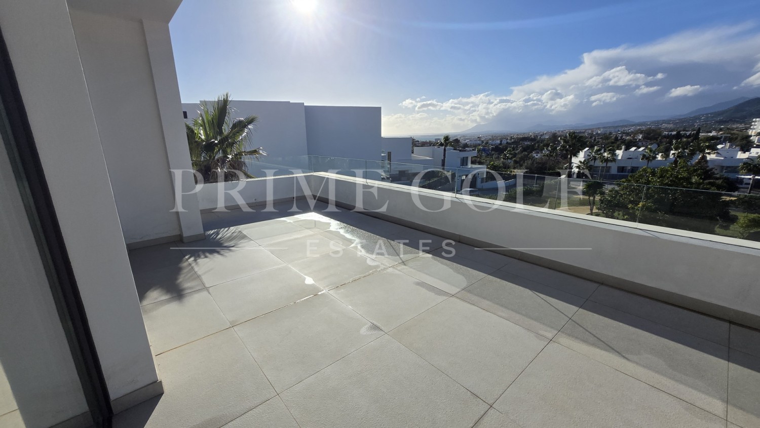 4 bed Villa For Sale in Marbella East, Malaga - thumb 31