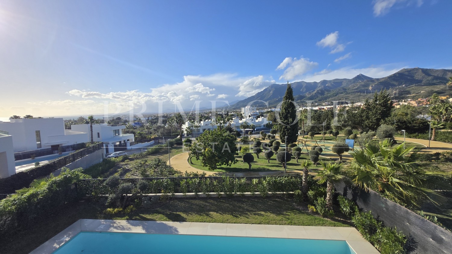 4 bed Villa For Sale in Marbella East, Malaga - thumb 32