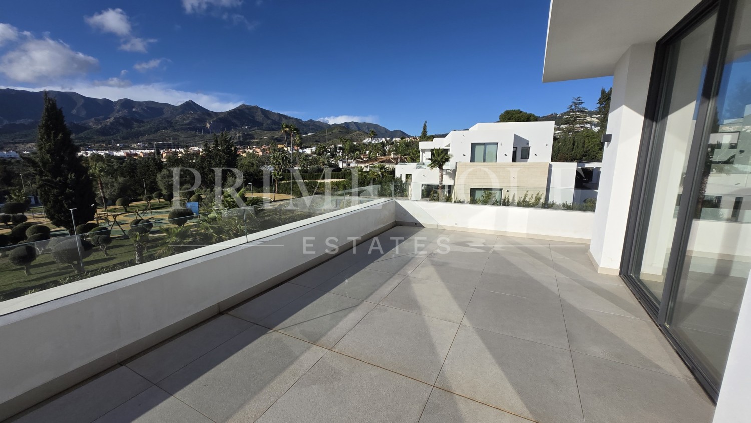 4 bed Villa For Sale in Marbella East, Malaga - thumb 33